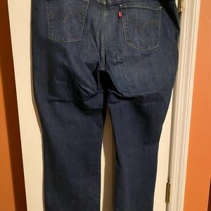 Demin Levi’s jeans